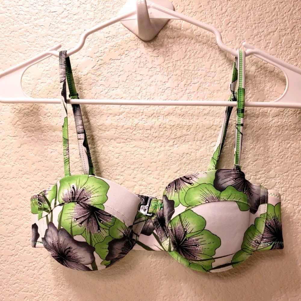 Sport bikini top